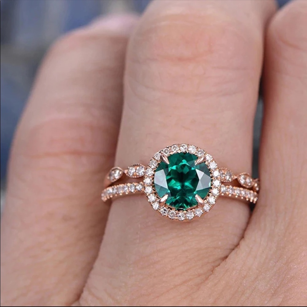 NEW 2pc SET Rose Gold Emerald Color ring set - Picture 4 of 8